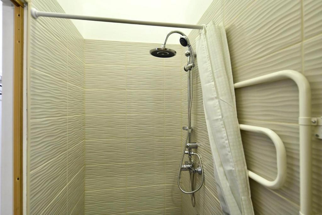 شقة Cosy Flat In Kiraly Str, King بودابست المظهر الخارجي الصورة