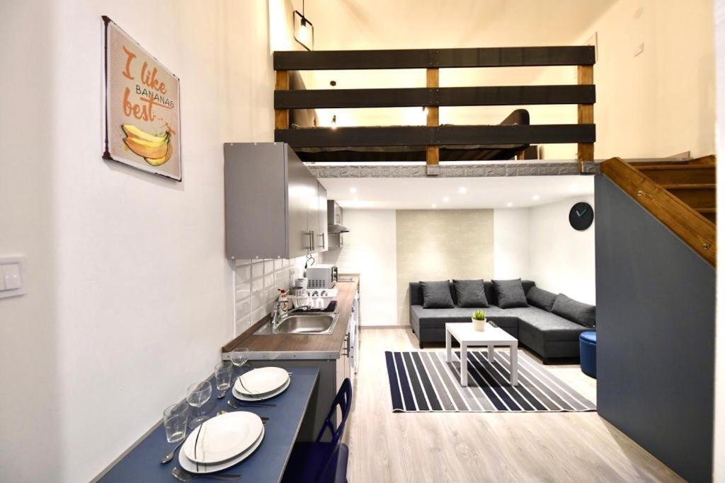 شقة Cosy Flat In Kiraly Str, King بودابست المظهر الخارجي الصورة
